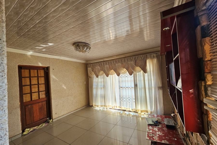 3 Bedroom Property for Sale in Tlhabane West North West